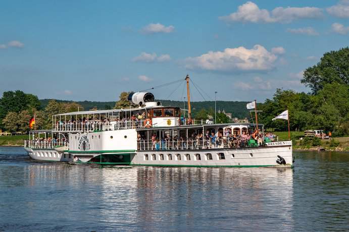 Schifffahrt auf der Elbe